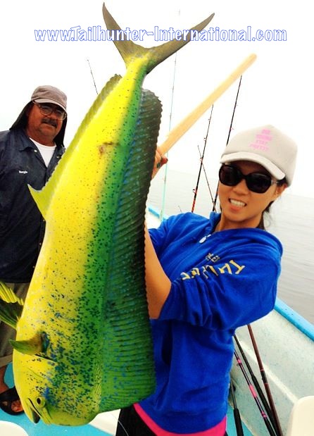 Leya Dang dorado tags 1