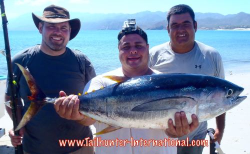 julio-cornejo-tags-gerardo-10-16-tuna